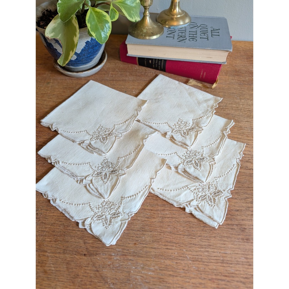 Vintage Cream Linen Embroidered Cocktail Napkins Scalloped Edge Set of 6